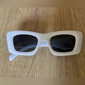 NWOT Stylish White Rectangular Sunglasses